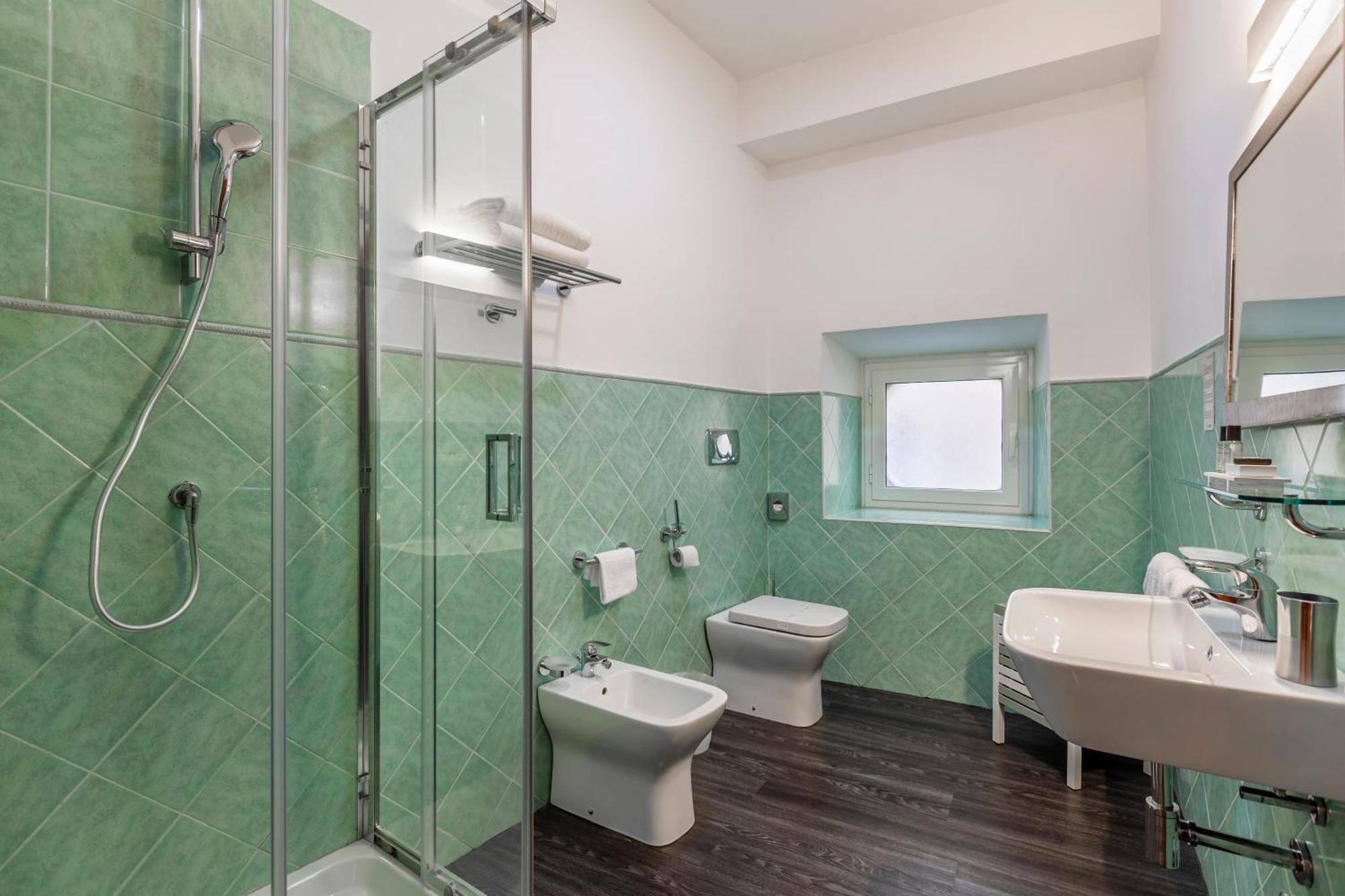 Standard Double or Twin Room,1773719093:JPEG